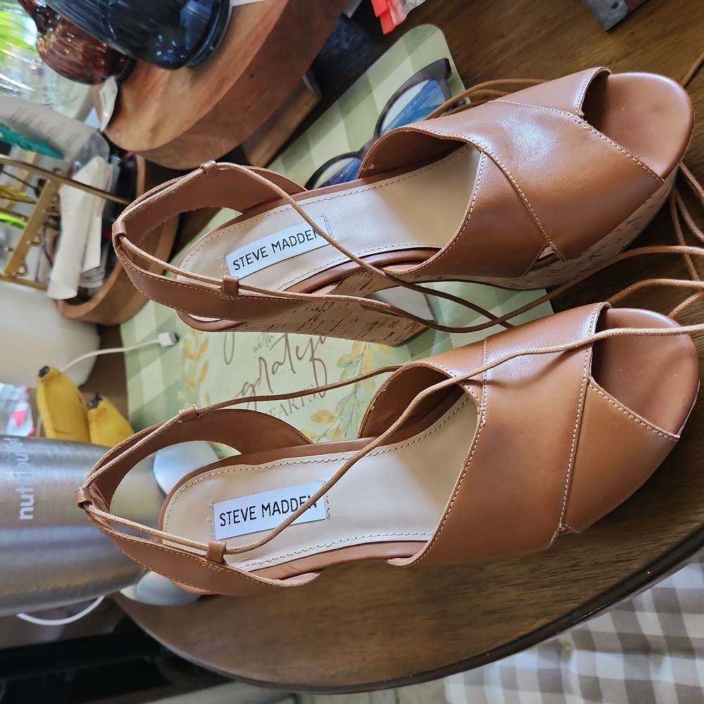 Steve Madden platform sandals